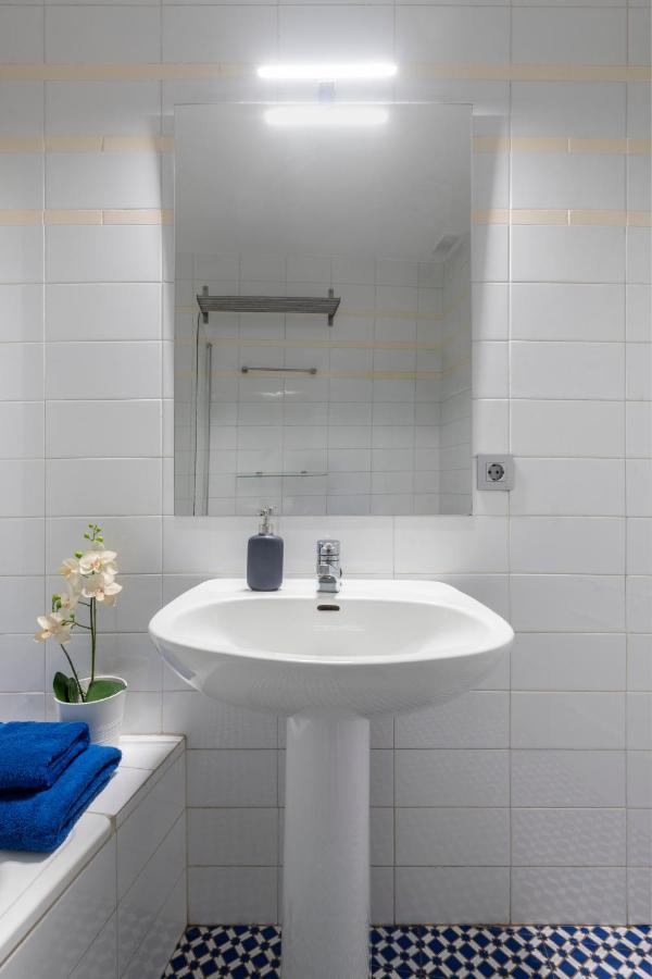 Apartamento Con Terraza En Sevilla Centro By Rent Me Exterior photo